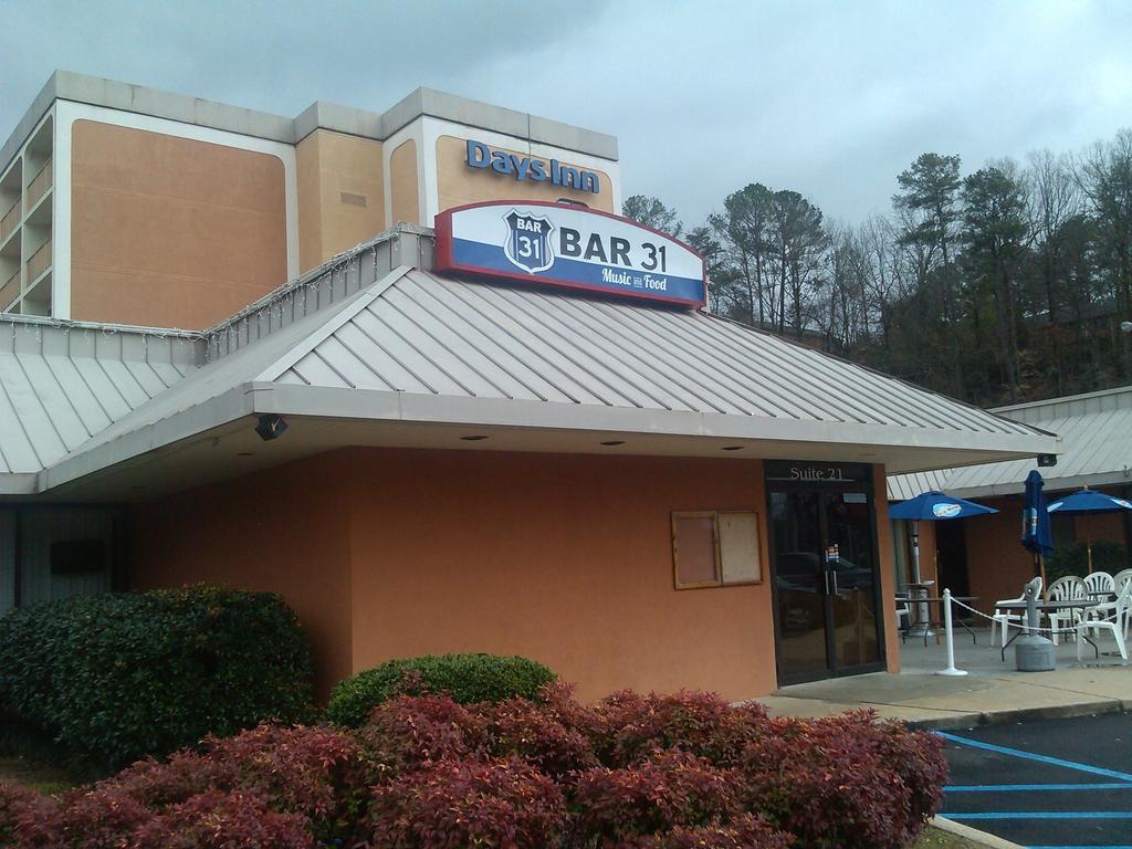 Days Inn By Wyndham Birmingham Al Hoover Exteriör bild